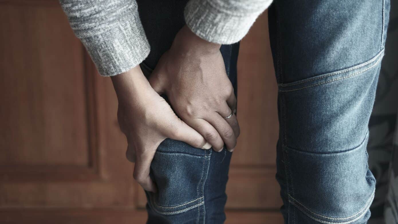 Relatyv - Endometriosis And Leg Pain: Is There A Connection?