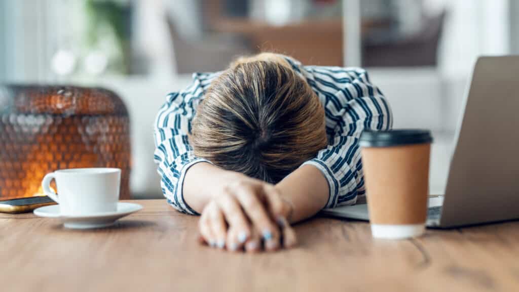 Relatyv - Tiredness